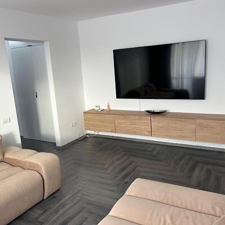 Elit Apartment Craiova Exterior photo